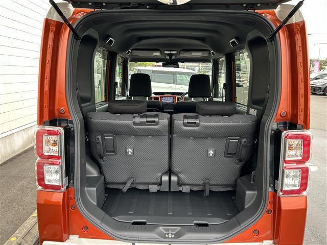 【ラゲッジスペース】リアシートを倒せばこの大容量！！ダンボールなどの大きい荷物も釣り具などの長尺物まで様々載せられそうです！！