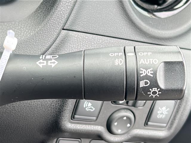 運転席周りにある装備です。ハンドル周り、インパネ周り等についている装備をこちらで確認できます。