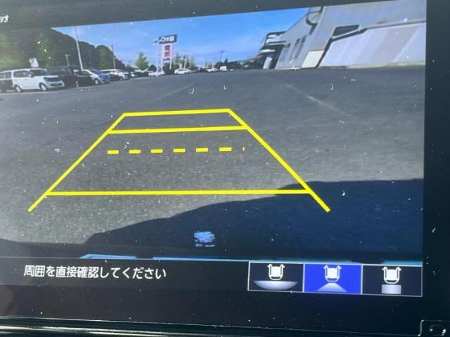 WECARSの展示場では実際に見て、触ってお車をお選びいただけます！知識の豊富な営業スタッフが様々なカーライフをご提案いたします！