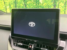 【10.5インチ　ディスプレイオーディオ】大画面のディスプレイはAppleCarPlayやAndroidAutoが利用可能。大きな画面でスマホナビアプリ等が利用いただけます♪