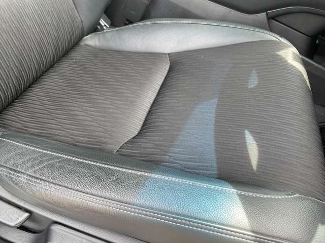 運転席は使用感などなく綺麗な状態です！匂いなど気になる方は是非ご来店ください！