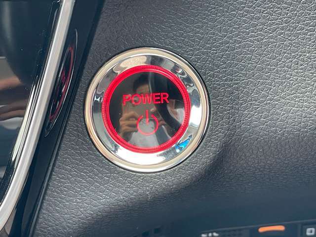 お車の機能や安全装備に関して気になる方は、ぜひ一度ご来店ください！その場でスタッフがご説明可能です！