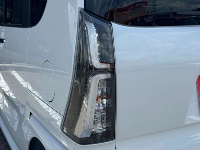 当店は、近畿運輸局長指定工場を併設しており、ご契約いただいたお車をご納車までに安心の納車前点検を実施させていただきます。