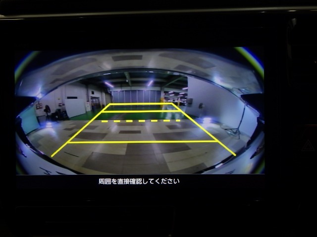 バックカメラの画像です。車庫入れの安心感がアップしますね☆