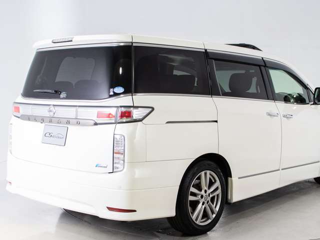 新品本革シート・地デジ・HDDナビ・メモリーナビ・バックモニター・ETC・後席モニター・カロッツェリア・パナソニック・イクリプス・アルパイン・ケンウッド・電装品メーカー取扱いあります！