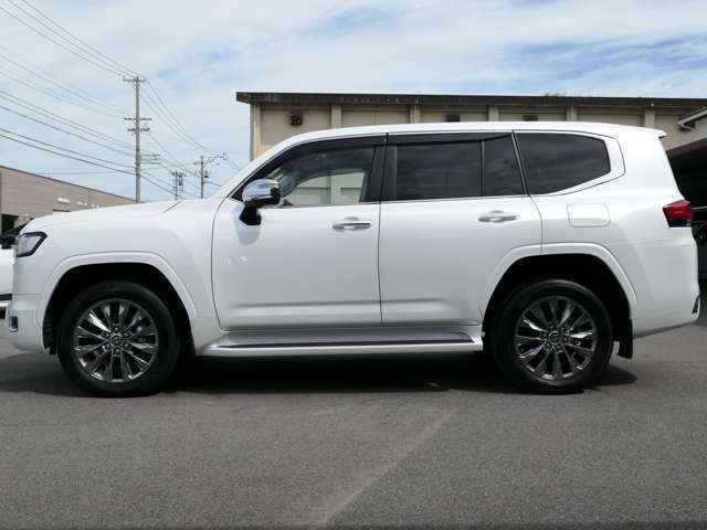 JBLプレミアムサウンドシステム　ルーフ　ブラインドスポットモニター　 パノラミックビューモニター　サイドバイザー　パワーバックドア　デジタルインナーミラー　シートメモリー　カラーヘッドアップディスプレイ