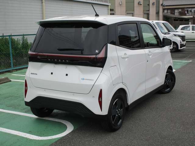 ボディカラーはホワイトパール