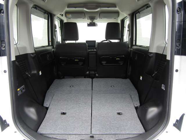 【ラゲッジスペース(荷物収容空間)】近年、各社メーカー開発は収納確保に重点を置いております。是非、現車をご確認ください。LINEでのお問合せもOKです。