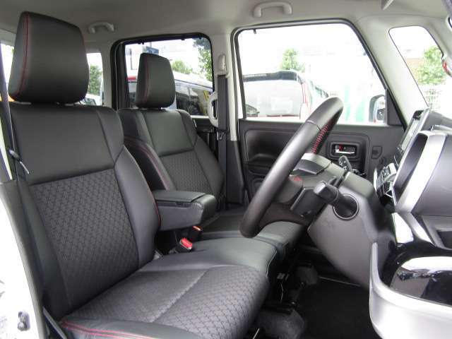 【全車内ルームクリーニング】キレイな状態でお車をご覧いただけます。LINEでのお問合せ、写真添付OKです。