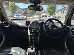 アフター整備、車検、鈑金、保険、お車に関する事お任せください。