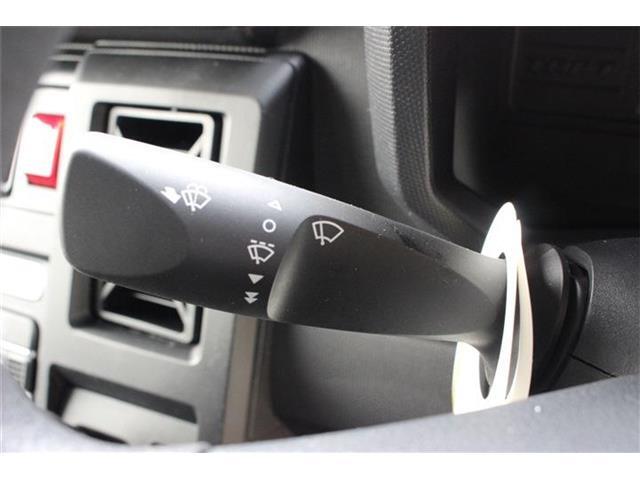 パーキングセンサー付で、車庫入れも駐車もラクラクです。