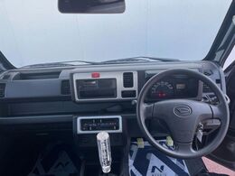 グループ総在庫数約30，000台！！全国の系列店からメーカー・車種問わずご紹介出来るので、あなたにピッタリのお車が見つかるはずです♪まずはお問い合わせ下さい☆