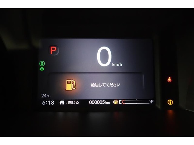 デジタルメーターで、速度がとっても見やすいです！エコな運転がしたいかたはインフォメーションディスプレイで平均燃費の確認もできます！