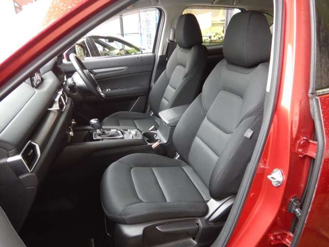 ご覧いただきありがとうございます！当店は、新車、中古車販売、車検整備、修理、板金、コーティング、自動車保険等扱っております。車に関する事は、すべてお任せくださいませ！