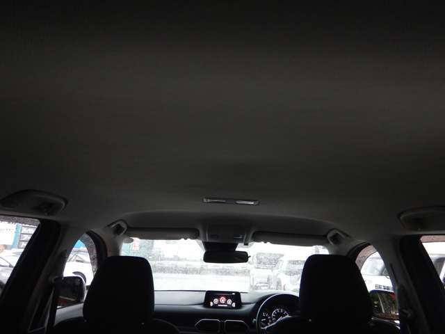 ナビ、ドライブレコーダー等の取付はもちろん、ライトのバルブ、車高調、エアロ取付、塗装、フィルム、ラッピング等カスタムも扱っております！お気軽にお問い合わせくださいませ！