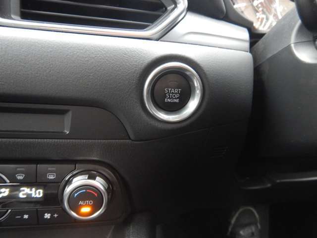 ナビ、ドライブレコーダー等の取付はもちろん、ライトのバルブ、車高調、エアロ取付、塗装、フィルム、ラッピング等カスタムも扱っております！お気軽にお問い合わせくださいませ！