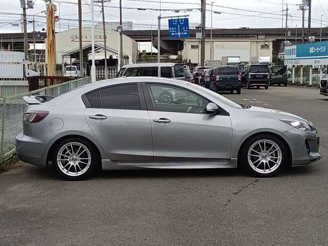 外品アルミホイール　　　　　ローダウンしています。