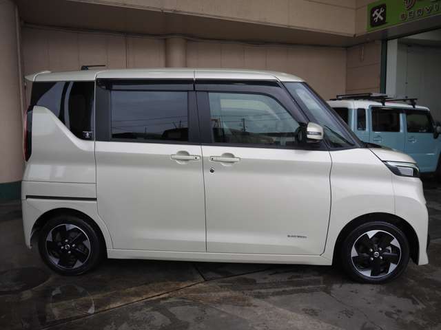 （株）あっぷる関西は業界経験者多数！！新車ディーラー営業・大手中古車ディーラー営業・新車ディーラー整備士など、豊富な知識と経験をお客様の車選びや納車後のサポートをお手伝いさせて頂きます。