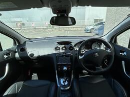全方位で視界が広く、高い目線で運転もしやすいです！