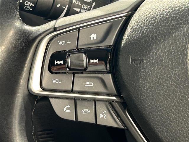 【運転席操作部】快適なドライブを楽しむための機能が装備されています！運転席から触れるので、使いやすいです！除菌プランいれていただくと、さらに清潔で安心していただけます！