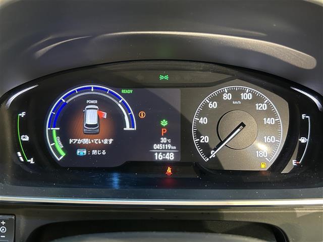 【スピードメーター】メーターがシンプルで見やすく運転しやすいですね！