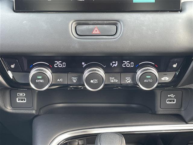 【オートエアコン】車内温度を感知して自動で温度調整をしてくれるのでいつでも快適な車内空間を創り上げます！