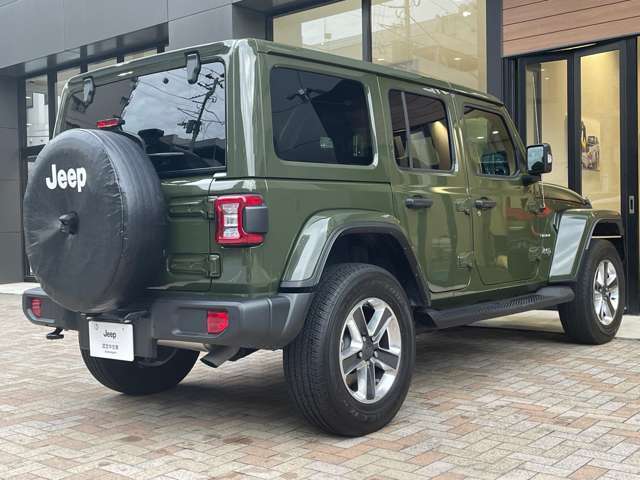 後方には障害物センサー装備！駐車が不安な方にとってバックカメラと併用でき頼もしい装備です！