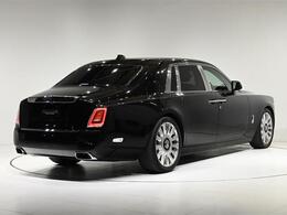 The Phantom PackageGold-plated Spirit of Ecstasy