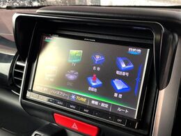 【ナビゲーション】使いやすいナビで目的地までしっかり案内してくれます。各種オーディオ再生機能も充実しており、お車の運転がさらに楽しくなります！！