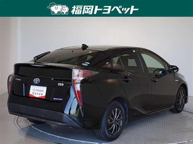 色は人気のアティチュードブラックマイカです。