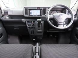 内外装の清掃・ガラス系ボディコーティングをCARクリーニング専門業者が施工いたしますので大変清潔。オリックス自動車ではみなさまに快適なドライブをお約束。