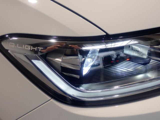 LEDマトリックスヘッドライト、フロントカメラで対向車を検知、LEDを個別に点灯、消灯を制御し最適な配光を可能としたヘッドライトシステムです