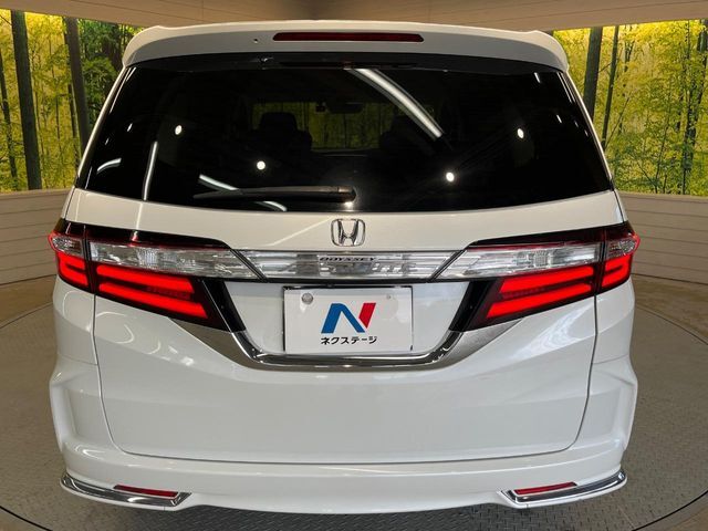 安心の最長10年・走行無制限保証（有償）をご用意。保証内容も充実はもちろん、無料点検＆オイル交換や、年中無休の全国・24時間ロードサービスも付帯されておりますのでご安心下さい。