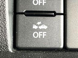 【スズキ　セーフティサポート】走行中に前方の車両等を認識し、衝突しそうな時は警報とブレーキで衝突回避と被害軽減をアシスト。より安全にドライブをお楽しみいただけます。