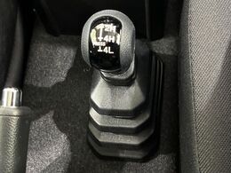 4WDのお車ですので、雪道でも安心です♪降雪地地域にお住まいの方以外にも、ウィンタースポーツが趣味の方や降雪地域へ帰省される機会がある方にもおすすめ！