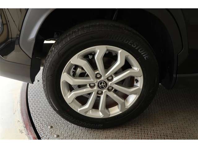 純正アルミホイール【タイヤサイズ215/60R17】