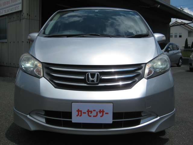 純正エアロ、パワースライドドア、純正HDDナビ、地デジ、バックカメラ、ETC、HID、15インチアルミなど装備満載で大変お買い得感の高いお車です！