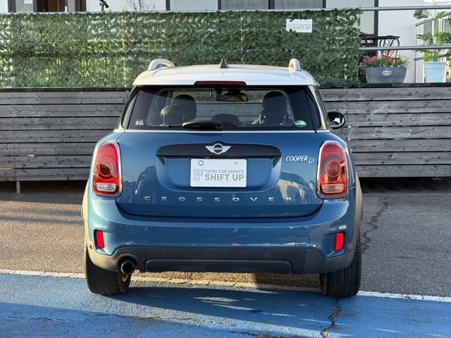 全国納車手配可能です。輸送から登録まですべて当社にお任せください。