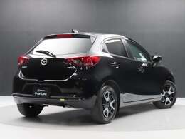☆レンタアップ　ジェットブラックマイカのMAZDA2☆