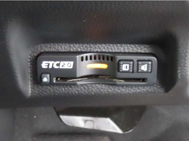 【ETC2.0車載器装備済み】ご使用いただくには別途セットアップ費用がかかります。ご用命の際はお申し付けください。