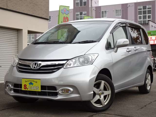 入庫した際に検査（AIS検査）を行いメーター不正や修復歴の有無、キズやサビ等細かくチェックしてから店頭に並んでおりますので、安心して購入頂けると考えております。