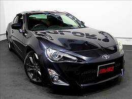 当店では低価格カーを専門に取り扱っています。初めてハンドルを握る方には、”車を操る楽しさ”を感じて頂ければ幸いです。