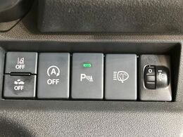 【スズキ　セーフティサポート】走行中に前方の車両等を認識し、衝突しそうな時は警報とブレーキで衝突回避と被害軽減をアシスト。より安全にドライブをお楽しみいただけます。