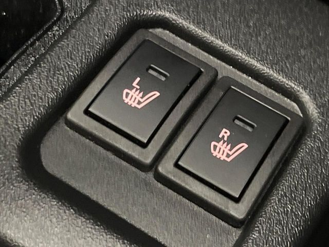 【シートヒーター】寒い日に重宝するシートヒーター！エアコンより早く温まってくれるので寒がりの人も安心ですね♪エアコンの温風は乾燥するから苦手、という方にもをおすすめです。