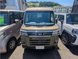 当社では社長自ら会場に出向き品質のいいお車の仕入れを行なっています。