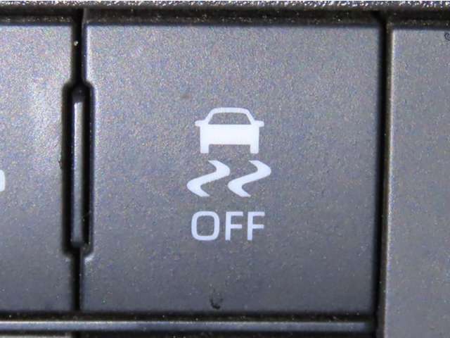 横滑り防止装置を装備しております。