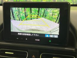 【バックカメラ】駐車時に後方がリアルタイム映像で確認できます。大型商業施設や立体駐車場での駐車時や、夜間のバック時に大活躍！運転スキルに関わらず、今や必須となった装備のひとつです！