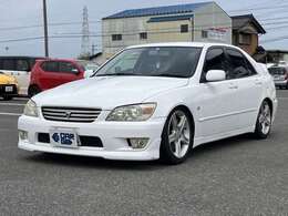 整備、車検、板金塗装、カスタムなどなど車のことならお任せください！