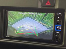 【バックカメラ】駐車時に後方がリアルタイム映像で確認できます。大型商業施設や立体駐車場での駐車時や、夜間のバック時に大活躍！運転スキルに関わらず、今や必須となった装備のひとつです！