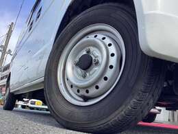 提携整備工場あり！アフターフォローもバッチリです。販売以外の修理、鈑金、車検なんでもお任せ下さい☆中古パーツの取扱いもしておりますのでなんなりとお申し付け下さい！！